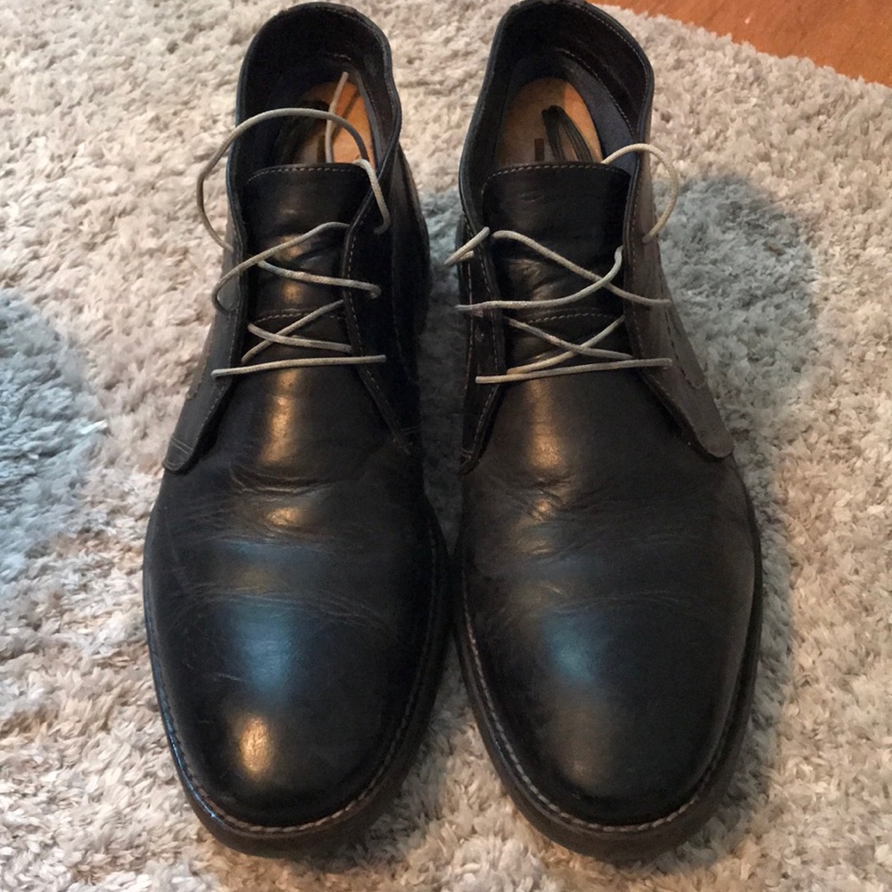 Johnston & Murphy Men’s Chukka